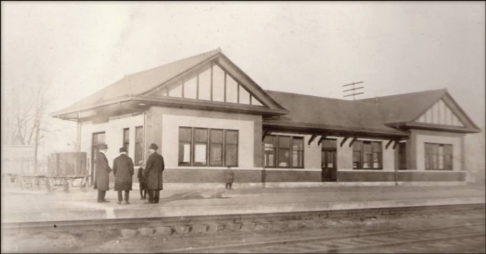Exterior of the depot as printed in the Ogle County Reporter, January 15, 1914.